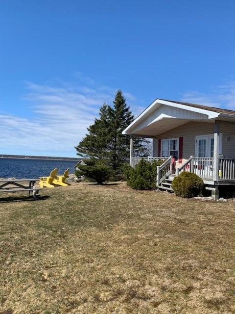 Whispering Waves Cottages Shelburne Exterior foto
