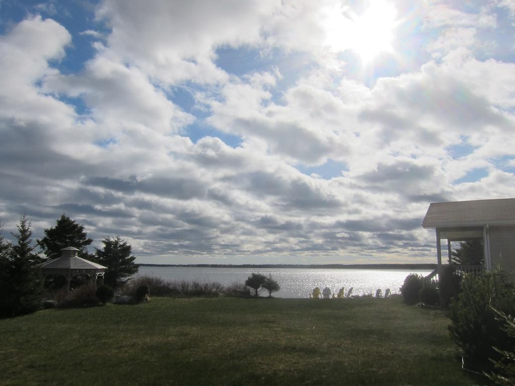 Whispering Waves Cottages Shelburne Exterior foto