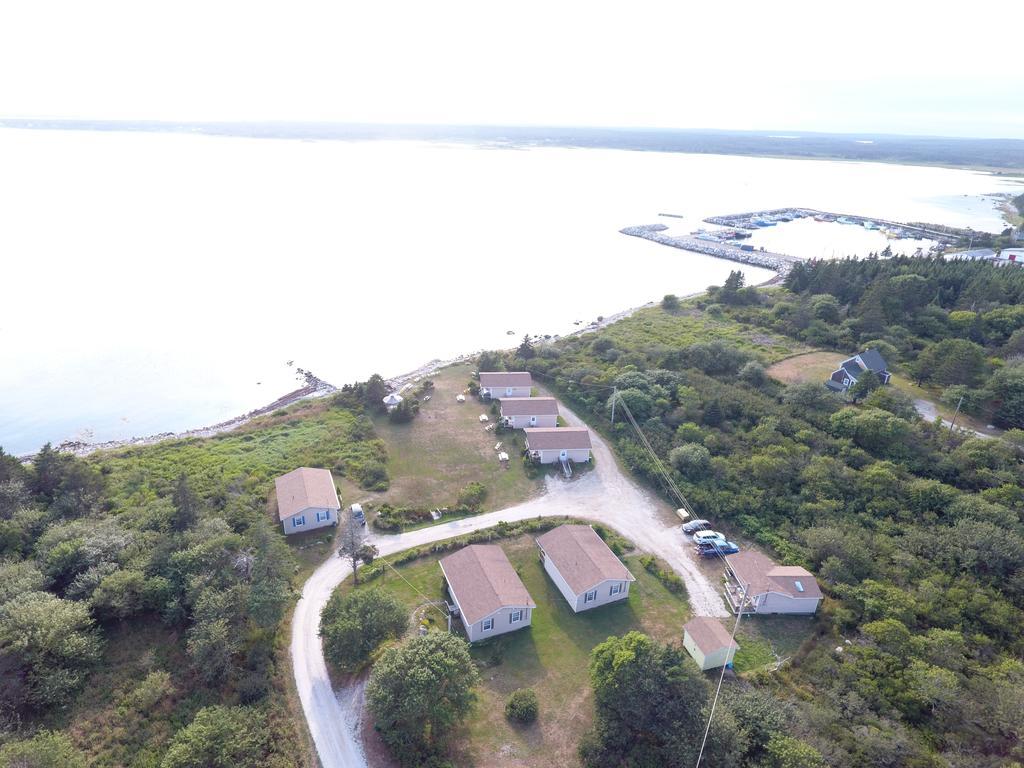 Whispering Waves Cottages Shelburne Exterior foto