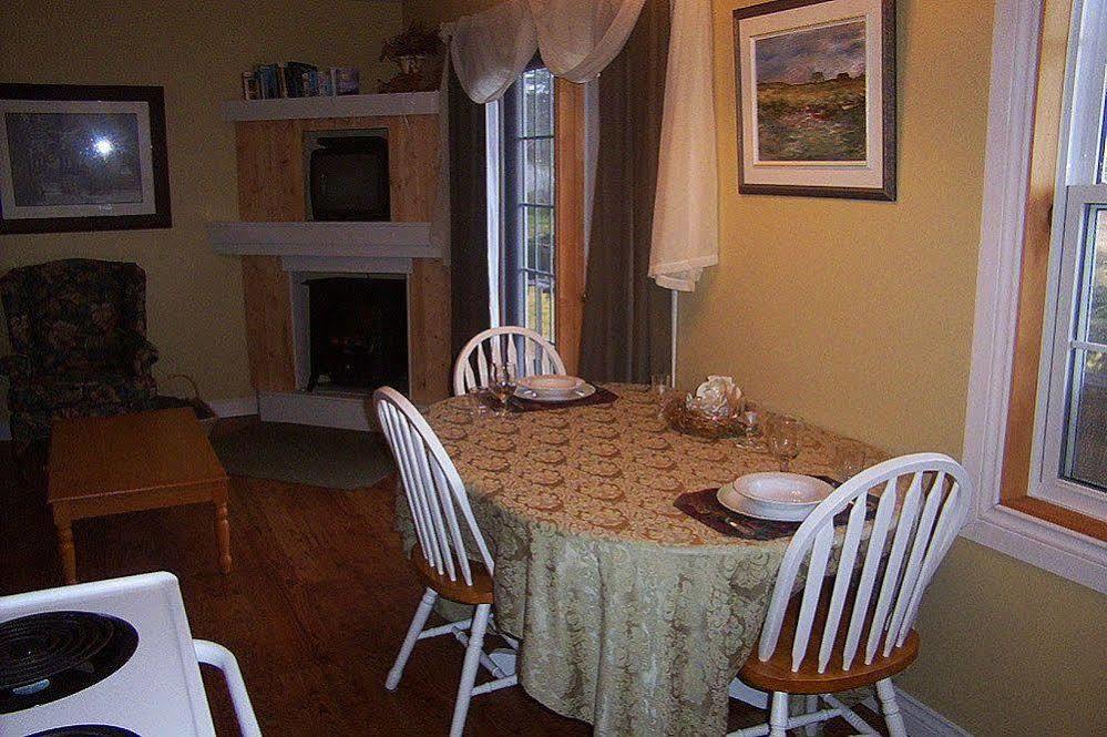 Whispering Waves Cottages Shelburne Exterior foto