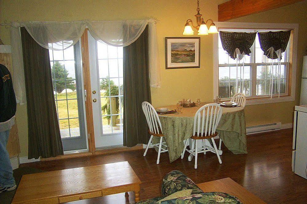 Whispering Waves Cottages Shelburne Exterior foto