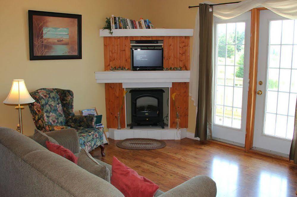 Whispering Waves Cottages Shelburne Exterior foto
